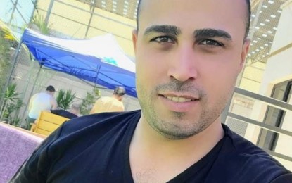 استشهاد صحفي بقصف على خيمته في مخيم النصيرات