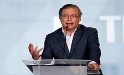 واشنطن تفرض عقوبات تجمد أموال الرئيس الكولومبي وتمنعه من صرف راتبه