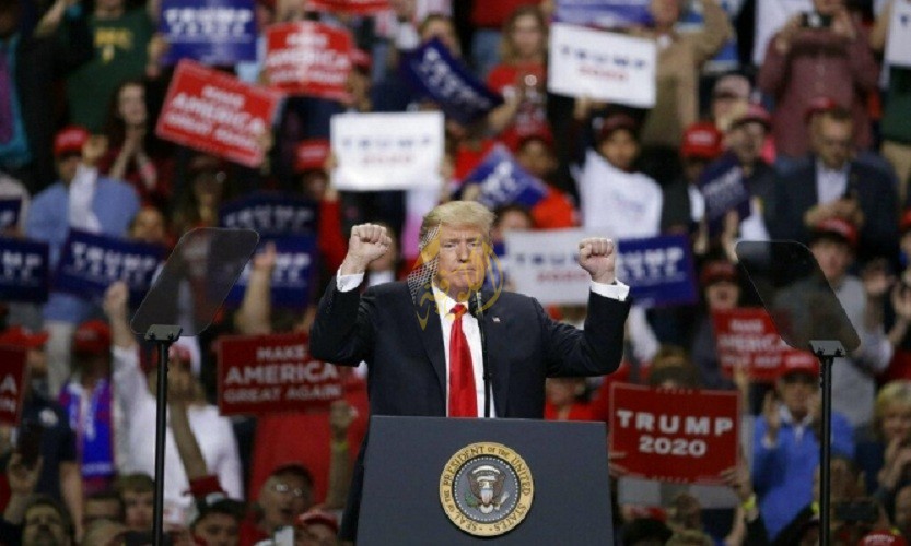 ترامب في مهرجان "إجعل أميركا عظيمة ثانية"، أول من أمس